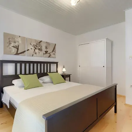 Holiday home Lupetina By Interhome Hreljici